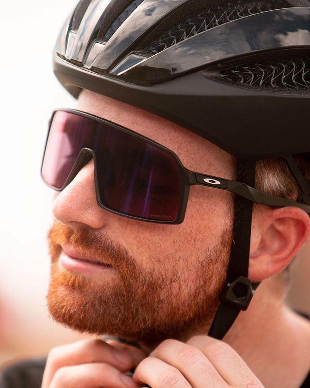 عینک دوچرخه سواری | عینک اوکلی |عینک ورزشی | oakley sutro