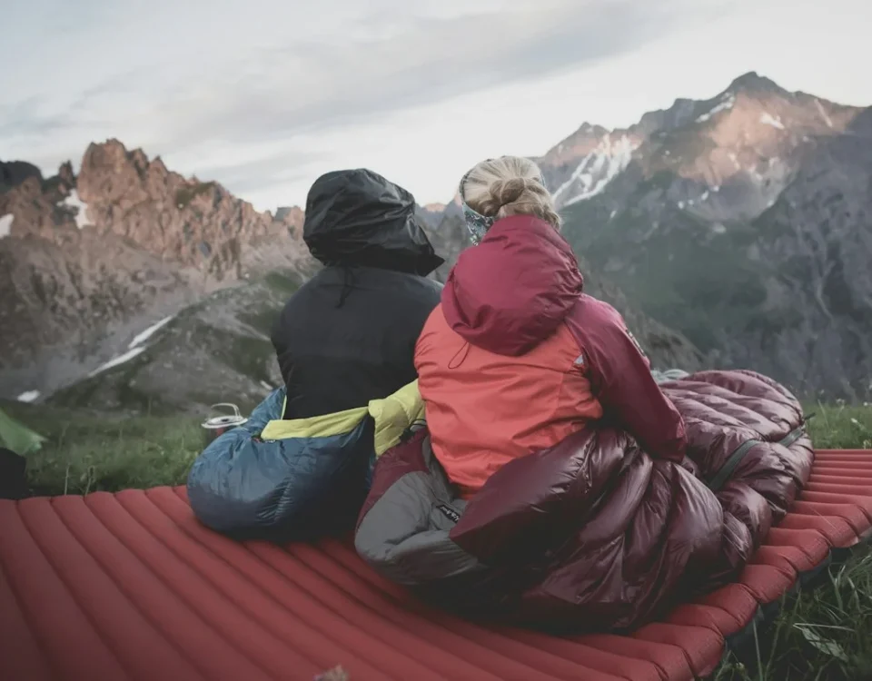 تجهیزات کوچک کمپینگ در طبیعت برای راحتی بیشتر سفر
