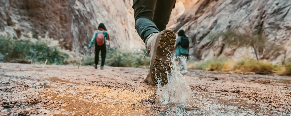 مسیر کوهستانی برای مقایسه کفش ترکینگ و تریل رانینگ